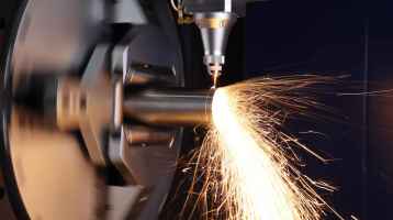 Може ли лазерно влакно да реже дърво, пластмаса, стъкло?